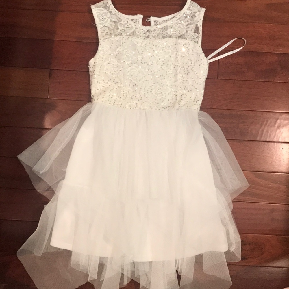 White lace dress